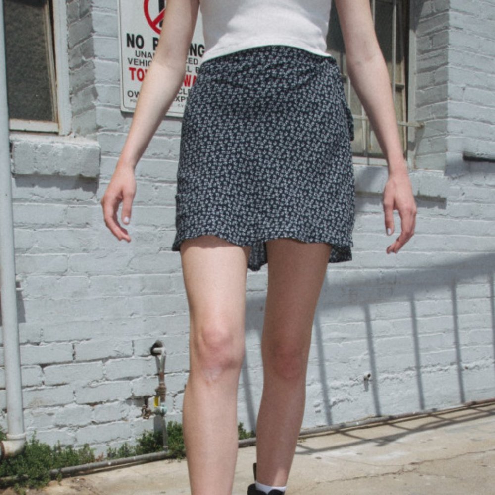 Brandy Melville BRAND NEW  Genevieve skirt W/ TAG